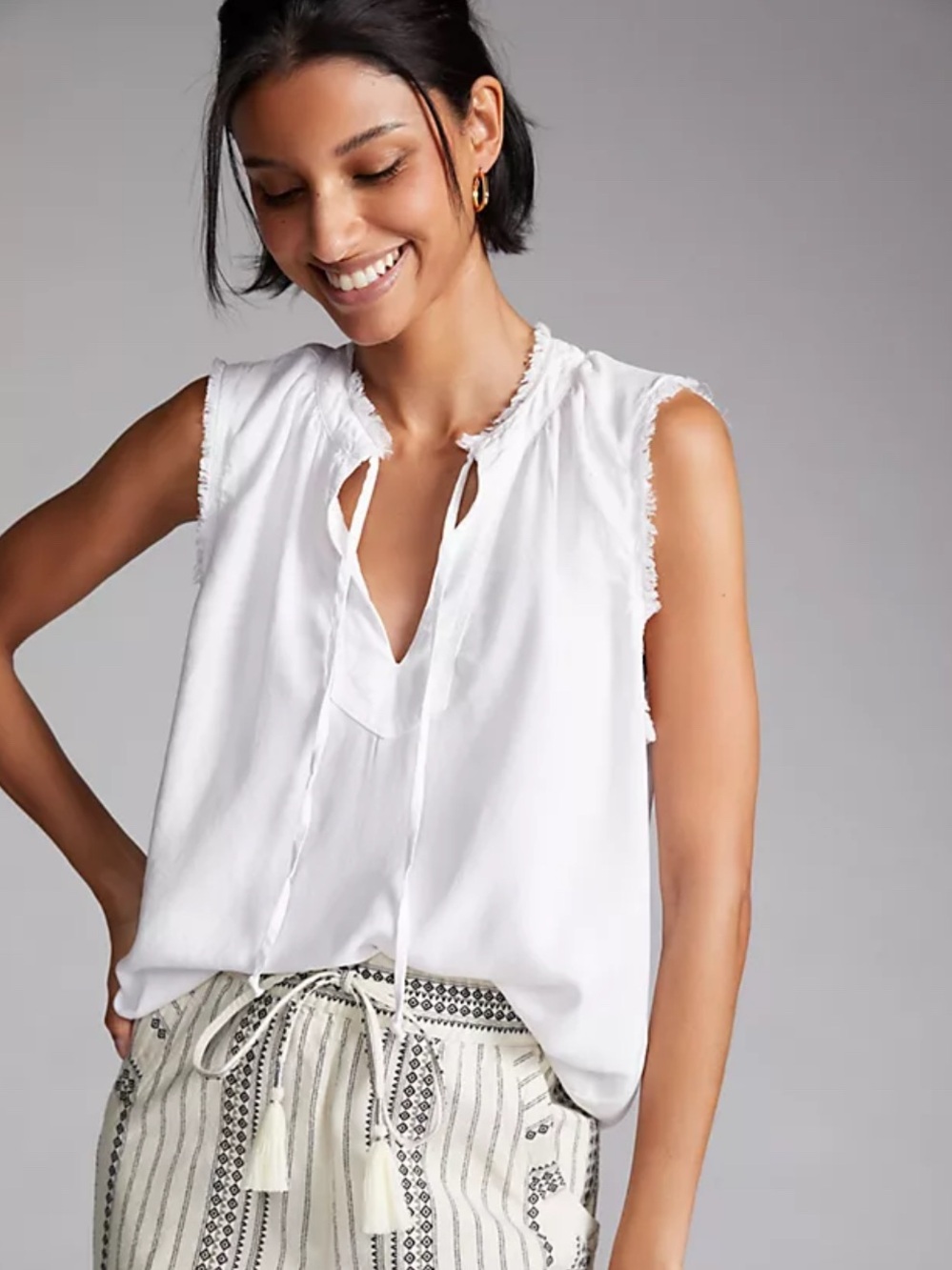 Cloth & Stone M White Sleeveless Frayed-Trim Tie-Neck Camisole